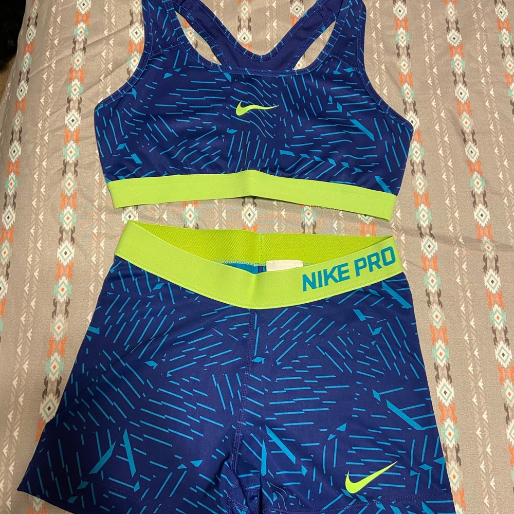 Nike PRO sport bra and short set